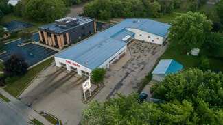 Plus de détails pour 911 Witzel Ave, Oshkosh, WI - Spécialisé à vendre