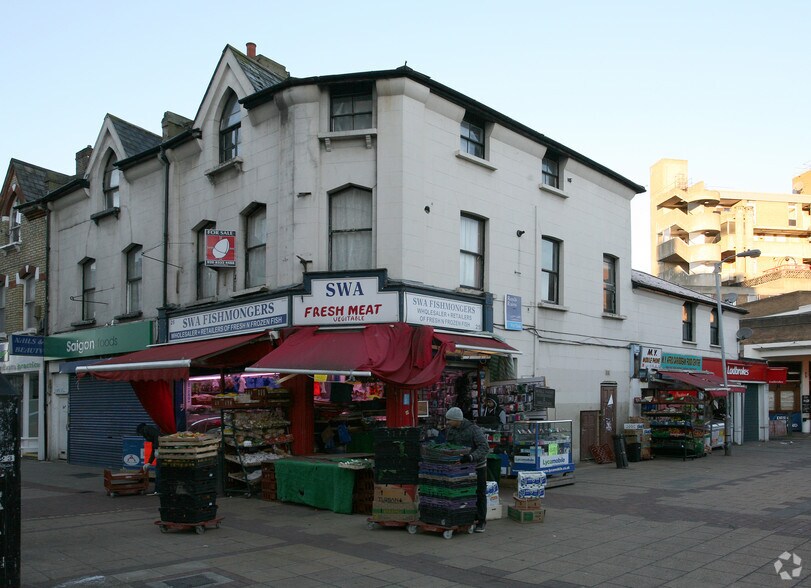 25 Catford Broa, Londres à louer - Photo de l’immeuble – Image 2 sur 4