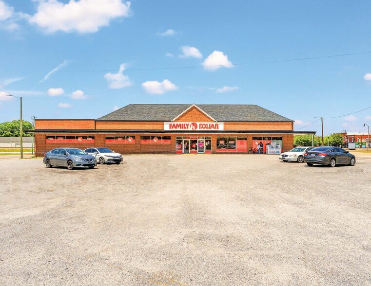 108 S 2nd Ave, Dillon, SC à vendre - Photo de l’immeuble – Image 1 sur 6