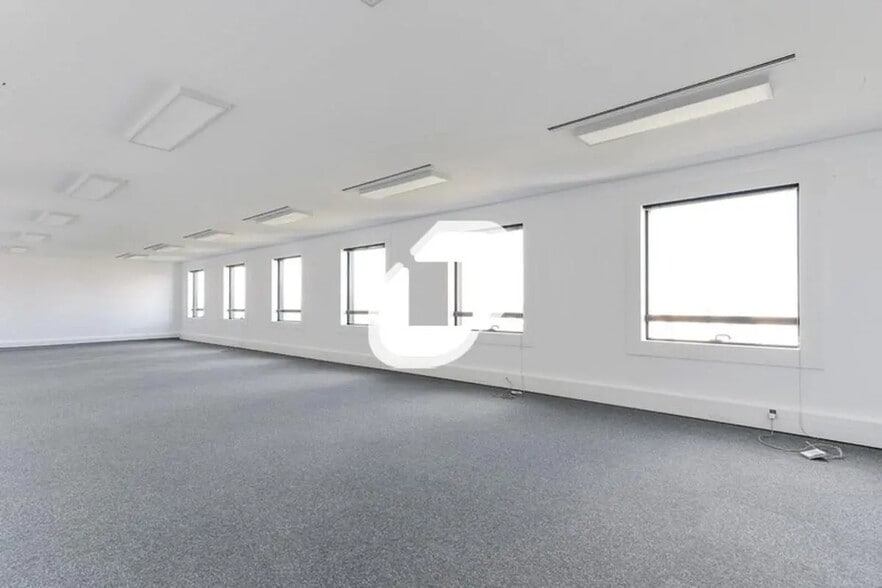 Bureau dans Noisy-le-Grand à louer - Photo intérieure – Image 2 sur 13