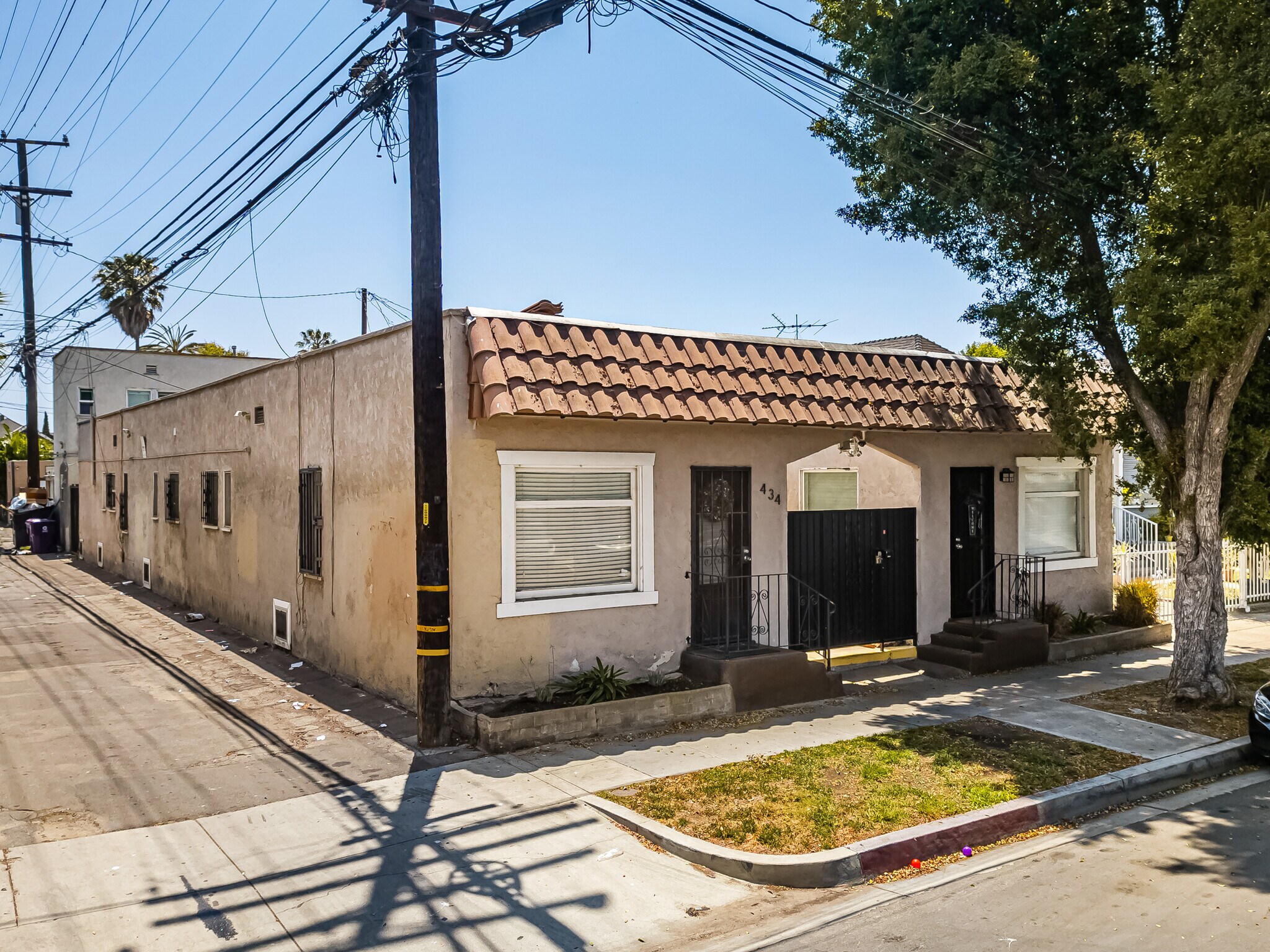 434 W 9th St, Long Beach, CA à vendre Photo de l’immeuble– Image 1 sur 8
