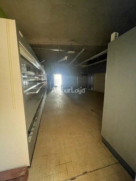 Local d'activités dans Fère-Champenoise à vendre - Photo intérieure – Image 2 sur 6