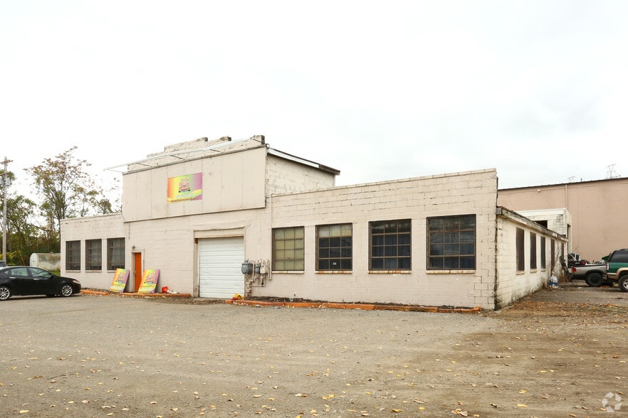 G4070 S Dort Hwy, Burton, MI à louer - Photo principale – Image 1 sur 3