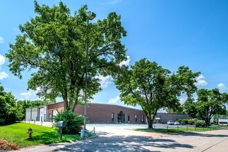 617 Cepi Dr, Chesterfield, MO à louer Photo intérieure– Image 2 sur 28