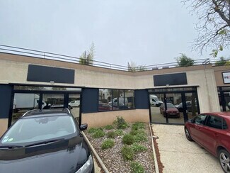 Plus de détails pour Local d'activités à louer