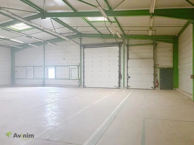 Local d'activités dans CAPAVENIR VOSGES à vendre - Photo de l’immeuble – Image 2 sur 11