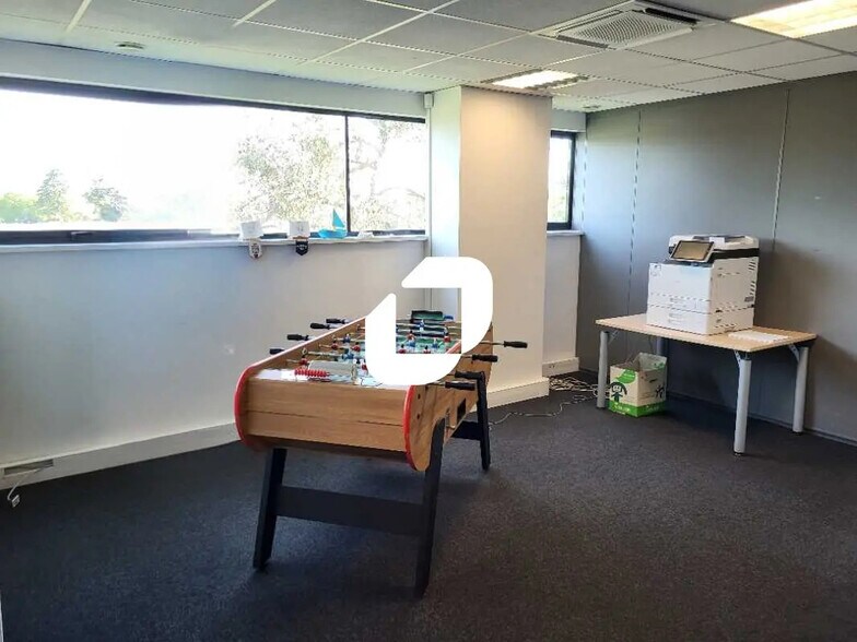 Bureau dans Pessac à louer - Photo de l’immeuble – Image 3 sur 10