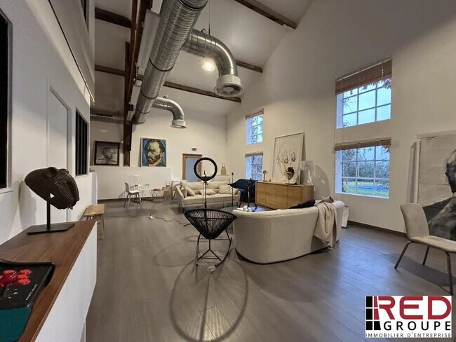 Plus de détails pour Bureau à louer