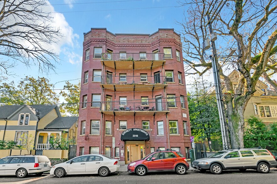 2018 NW Everett St, Portland, OR à vendre - Photo de l’immeuble – Image 3 sur 8
