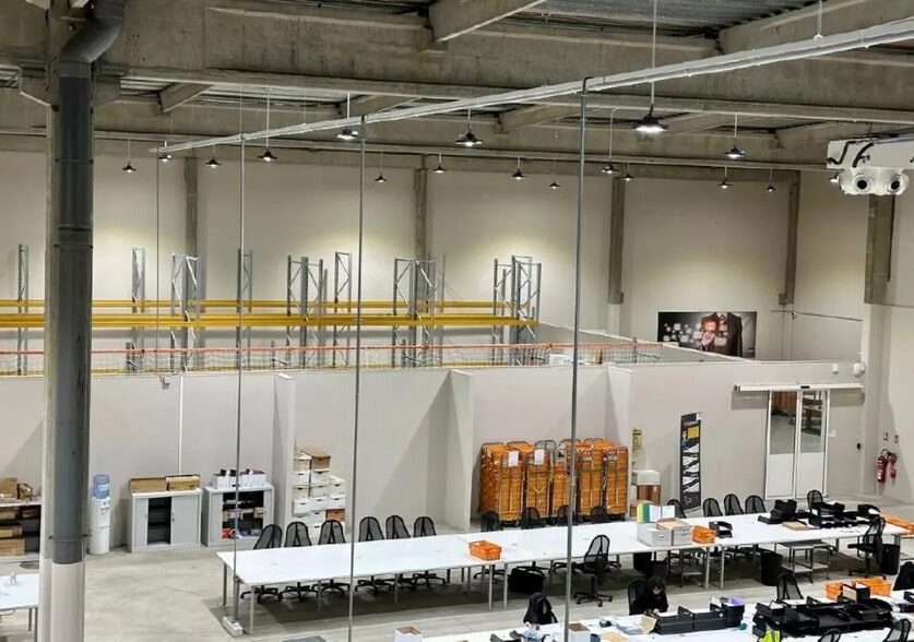 Industriel/Logistique dans Évry-Courcouronnes à louer - Photo intérieure – Image 3 sur 7