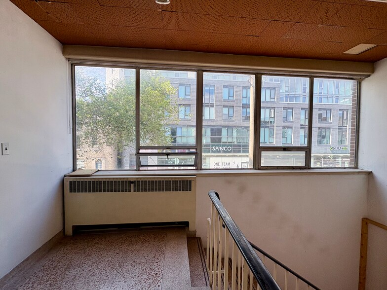 461 Princess St, Kingston, ON à louer - Photo de l’immeuble – Image 3 sur 8