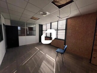 Plus de détails pour Bureau, Local d'activités à louer