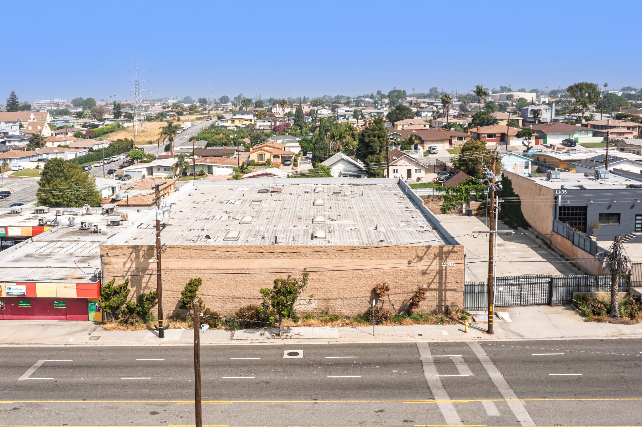 1245 W El Segundo Blvd, Gardena, CA à vendre Photo de l’immeuble– Image 1 sur 8