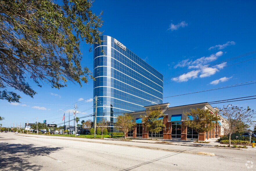 1715 N Westshore Blvd, Tampa, FL à louer - Photo de l’immeuble – Image 1 sur 8