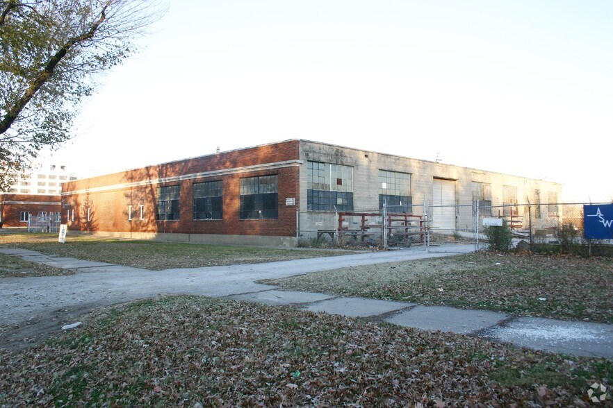 131 S Belmont Blvd, Kansas City, MO à vendre - Photo principale – Image 1 sur 5