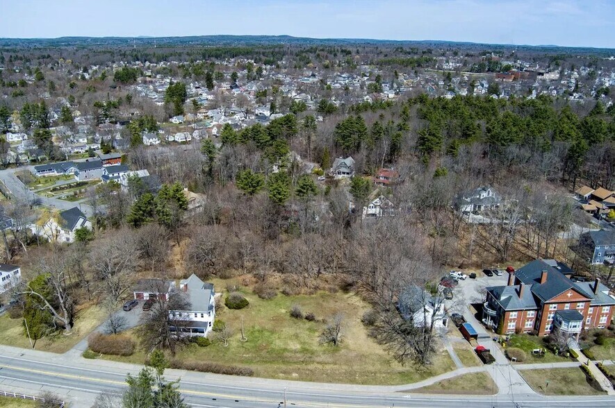 63B Capisic St, Portland, ME à vendre - Photo principale – Image 1 sur 1