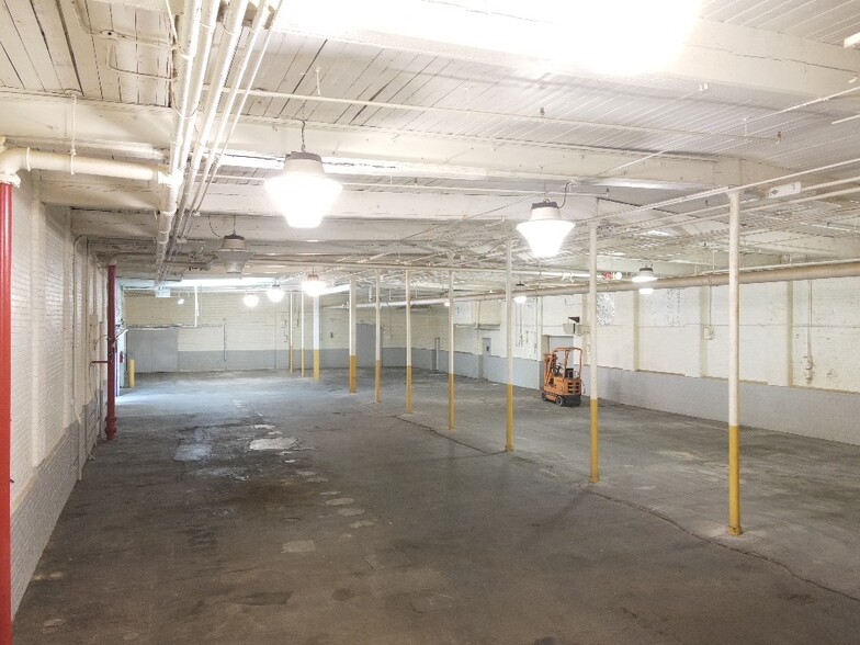 442-F N. 3rd St., Albemarle, NC à louer - Photo intérieure – Image 2 sur 3