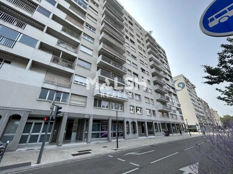 Bureau dans Lyon à louer - Photo de l’immeuble – Image 2 sur 3