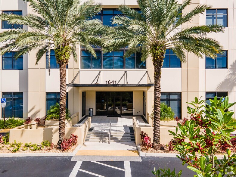1641 Worthington Rd, West Palm Beach, FL à louer - Photo de l’immeuble – Image 3 sur 22
