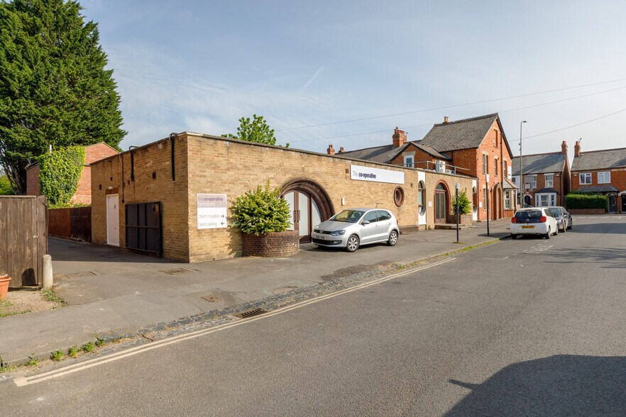Coop Funeralcare Portfolio portefeuille de 6 biens à vendre sur LoopNet.fr - Photo de l’immeuble – Image 3 sur 10