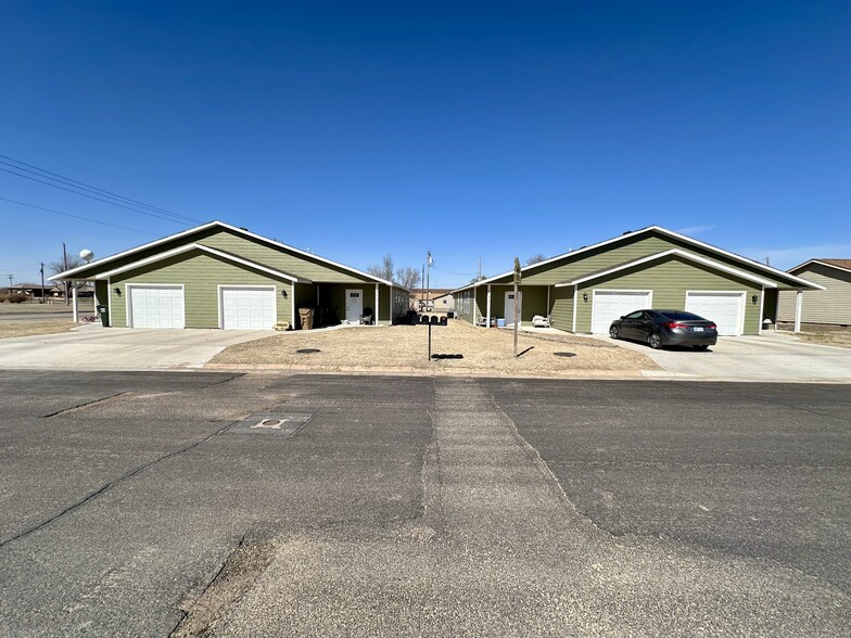 212 E Garfield Ave, Greensburg, KS à vendre - Photo principale – Image 1 sur 26