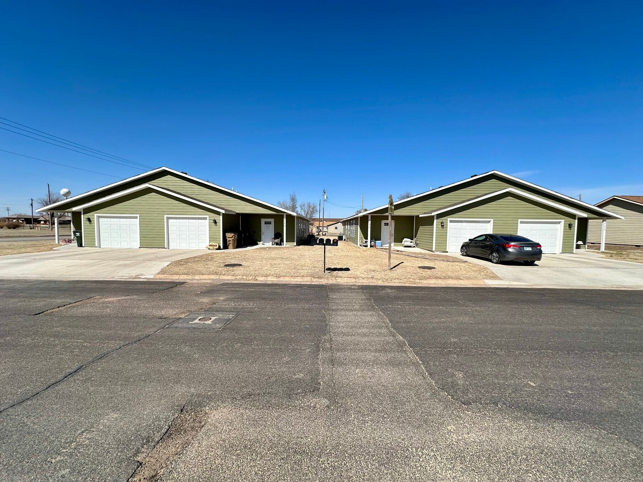 212 E Garfield Ave, Greensburg, KS à vendre Photo principale– Image 1 sur 27