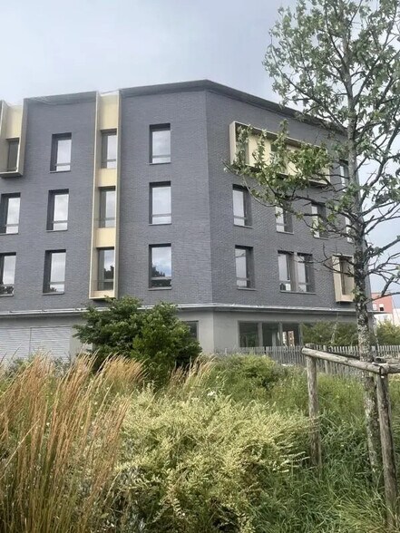 Bureau dans Guyancourt à vendre - Photo de l’immeuble – Image 3 sur 8