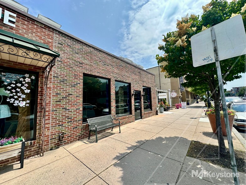 635 Penn Ave, West Reading, PA à vendre - Photo de l’immeuble – Image 3 sur 19