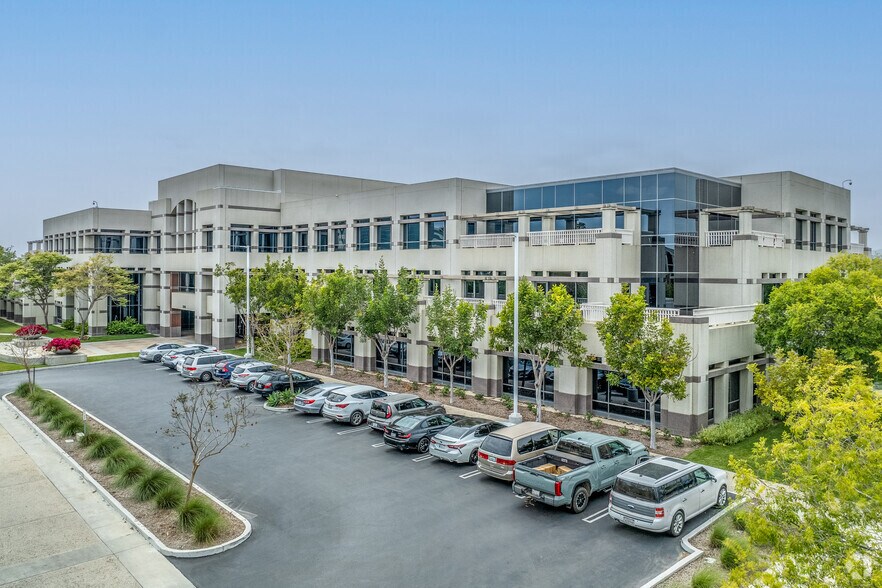 2901 N Ventura Rd, Oxnard, CA à louer - Photo principale – Image 1 sur 7