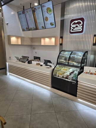 Plus de détails pour 3833-4093 Grand Ave, Chino, CA - Local commercial à louer