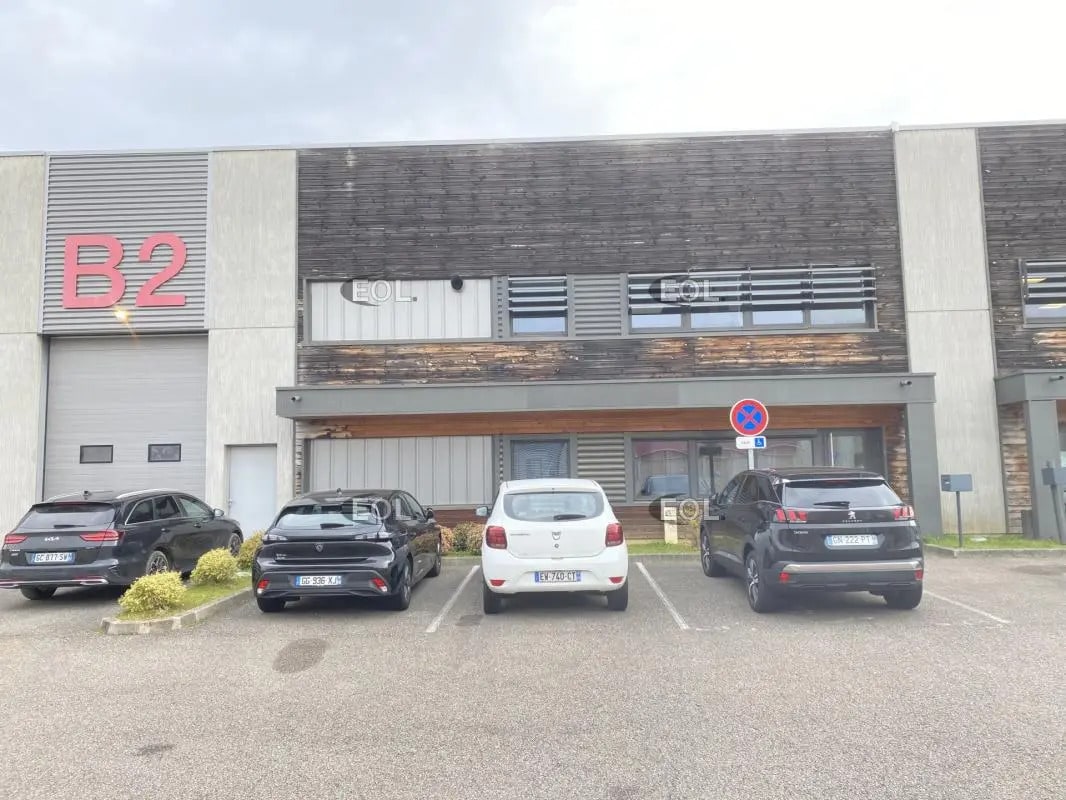 105 Avenue Jean Jaurès, OULLINS-PIERRE-BÉNITE à louer Photo de l’immeuble– Image 1 sur 17