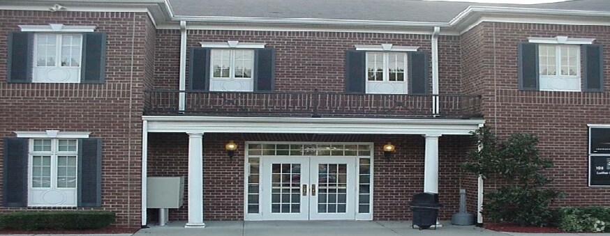 2139 Valleygate Dr, Fayetteville, NC à vendre - Photo de l’immeuble – Image 1 sur 16