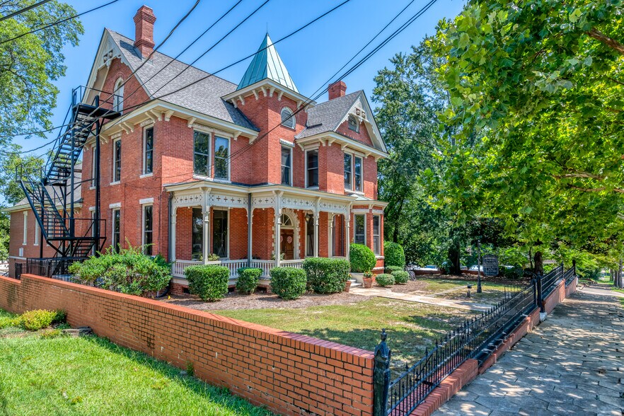 631 S Hull St, Montgomery, AL à vendre - Photo de l’immeuble – Image 3 sur 14