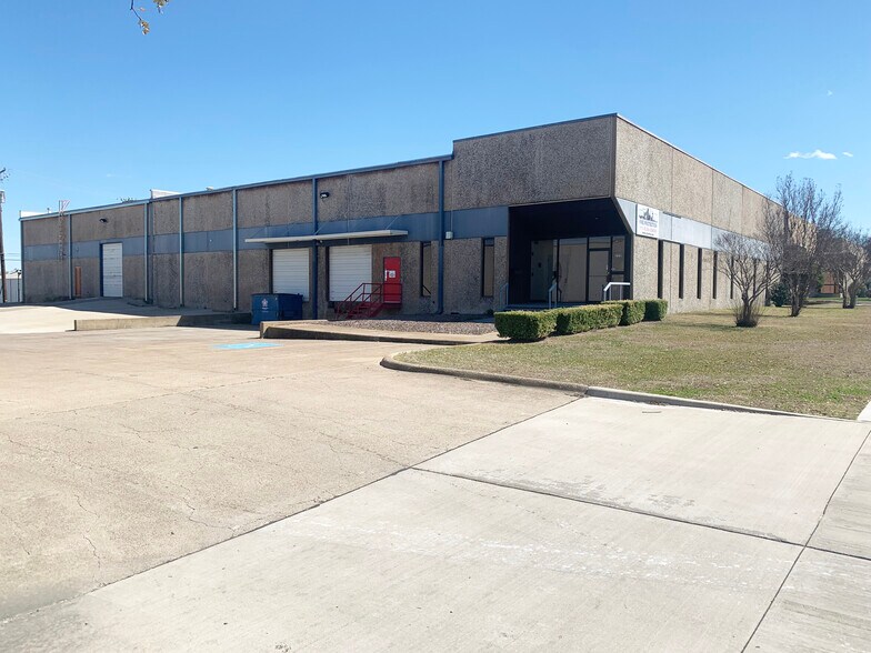 222 S Town East Blvd, Mesquite, TX à vendre - Photo de l’immeuble – Image 3 sur 4