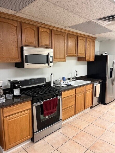 7815 Harvard Ave, Cleveland, OH à vendre - Photo de l’immeuble – Image 3 sur 15
