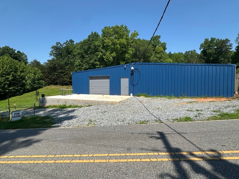 591 Walker Rd, Columbus, NC à louer - Photo de l’immeuble – Image 3 sur 4