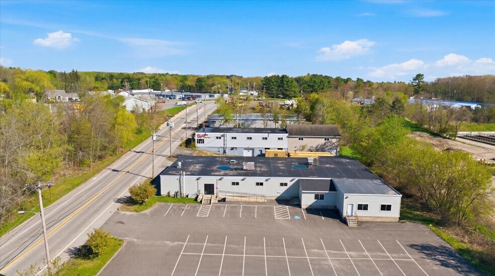 551 Lincoln St, Lewiston, ME à vendre - Photo de l’immeuble – Image 2 sur 8
