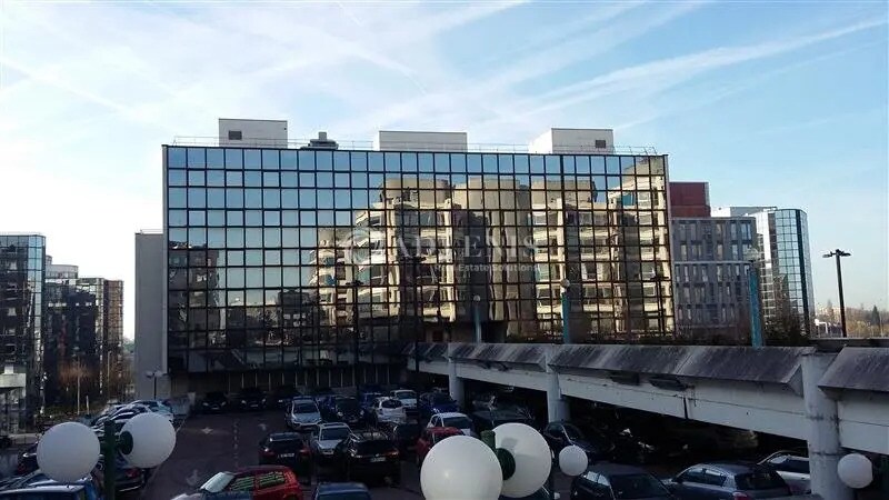 Bureau dans Noisy-le-Grand à louer - Photo de l’immeuble – Image 3 sur 8
