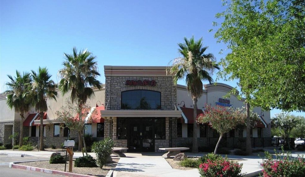 940 S Gilbert Rd, Gilbert, AZ à vendre - Photo de l’immeuble – Image 3 sur 5