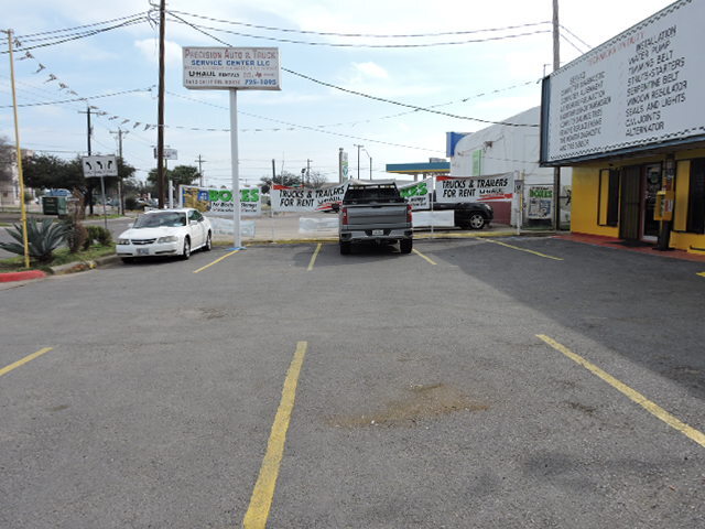 1613 Calle del Norte, Laredo, TX à vendre - Photo de l’immeuble – Image 3 sur 30
