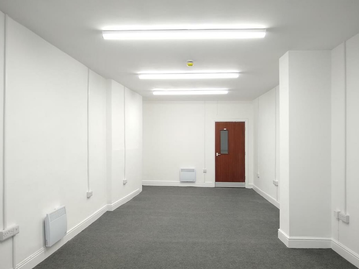 4-6 Queen St, Carmarthen à louer Photo intérieure– Image 1 sur 2