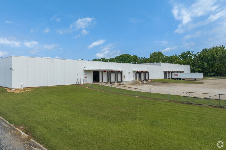 1 JVC Rd, Tuscaloosa, AL à louer - Photo de l’immeuble – Image 3 sur 14