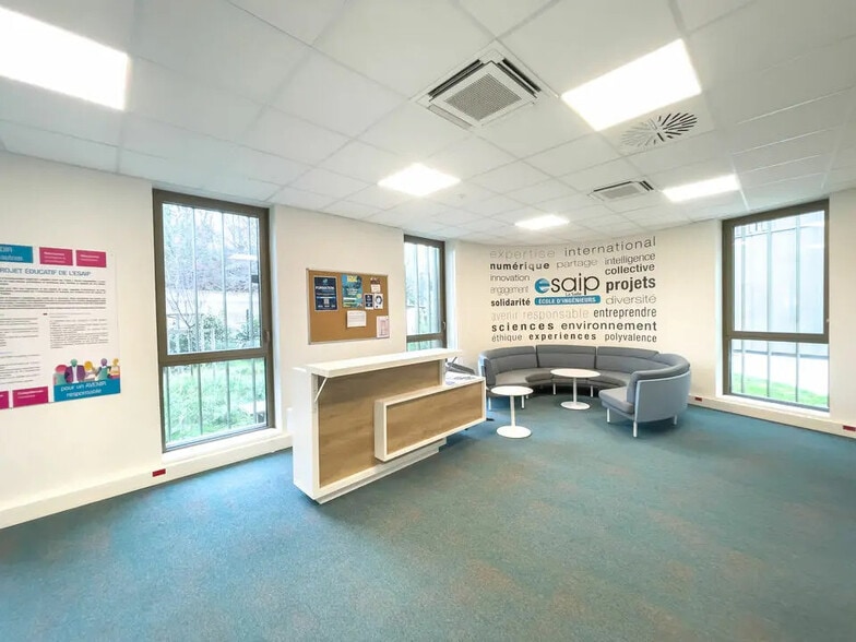 Bureau dans Aix-en-Provence à louer - Photo intérieure – Image 2 sur 14