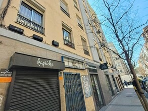 Local commercial dans Madrid, Madrid à louer Photo de l’immeuble– Image 2 sur 23