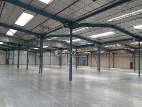 Industriel/Logistique dans Coignières à louer Photo intérieure– Image 1 sur 1