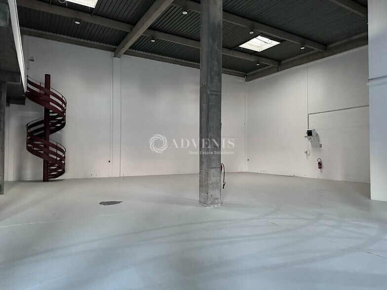Industriel/Logistique dans VILLENEUVE-D'ASCQ à louer - Photo intérieure – Image 3 sur 12