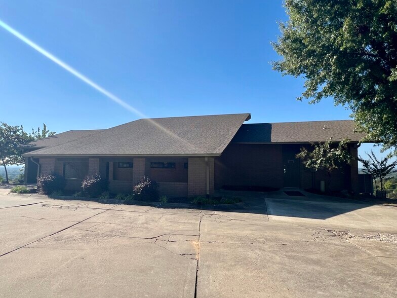 617 Fayetteville Rd, Van Buren, AR à louer - Photo de l’immeuble – Image 2 sur 4