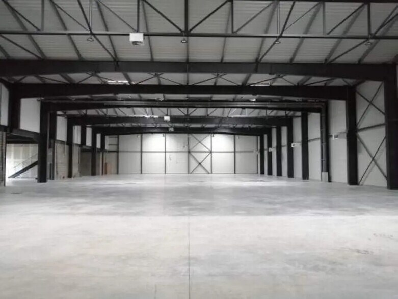 Local d’activités dans Gennevilliers à louer - Photo de l’immeuble – Image 3 sur 6