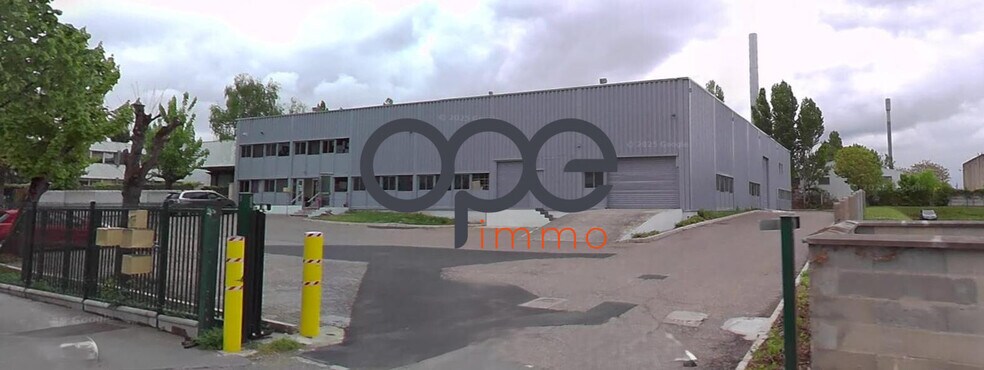 Industriel/Logistique dans Sarcelles à vendre - Photo de l’immeuble – Image 1 sur 3