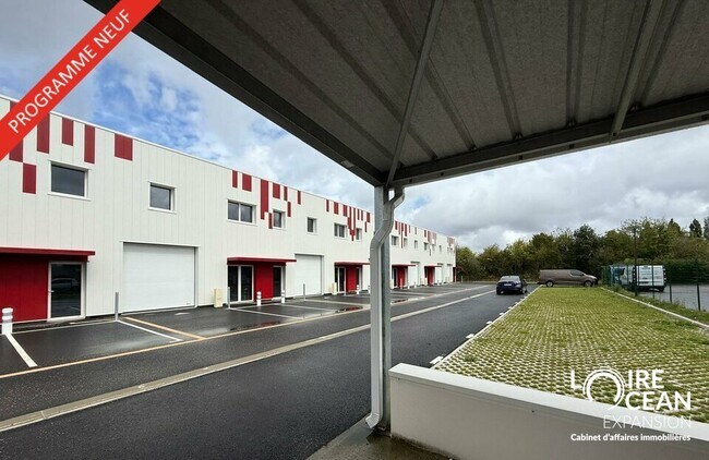 Plus de détails pour Local d’activités à vendre